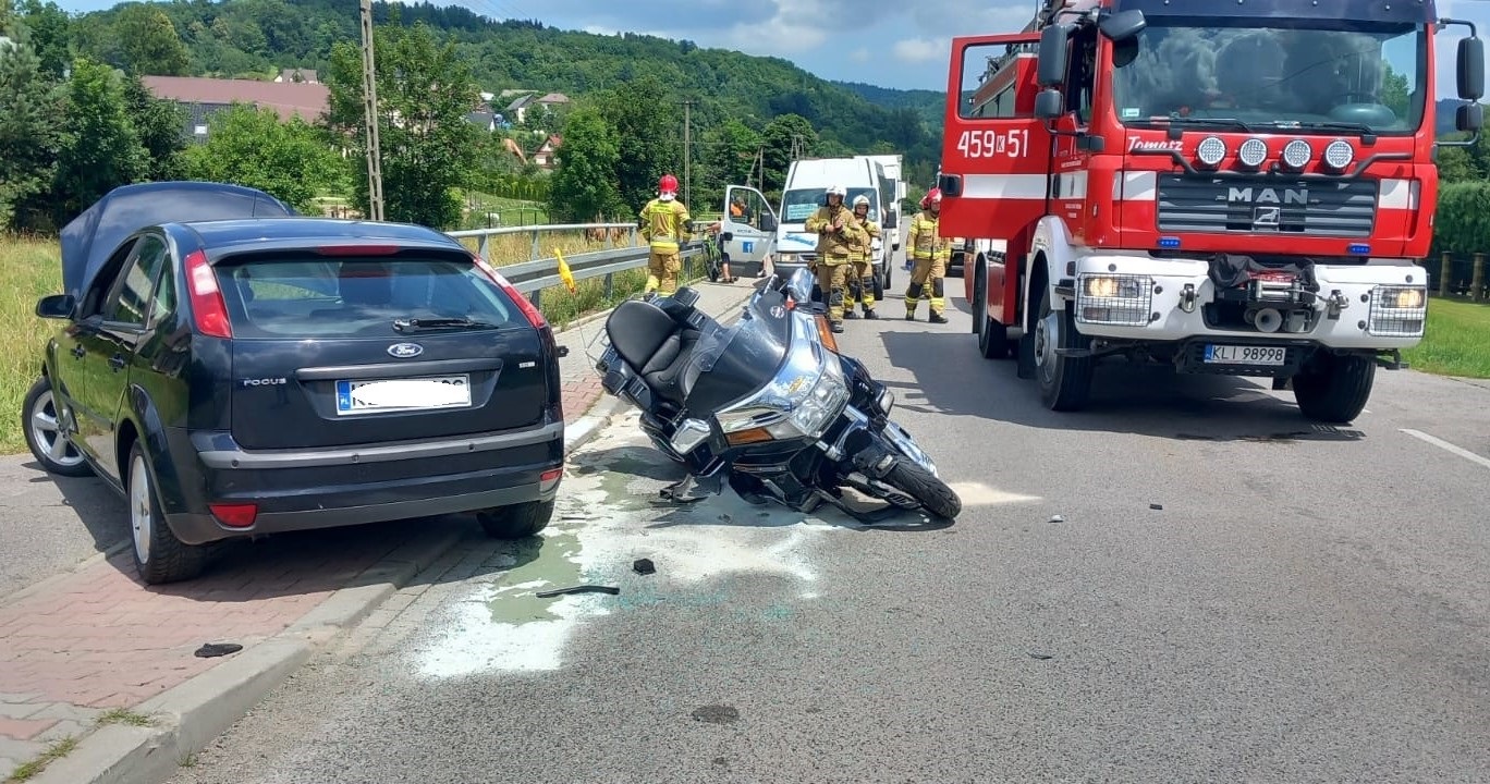 Podłopień Zderzenie samochodu z motocyklem tv28 pl limanowska