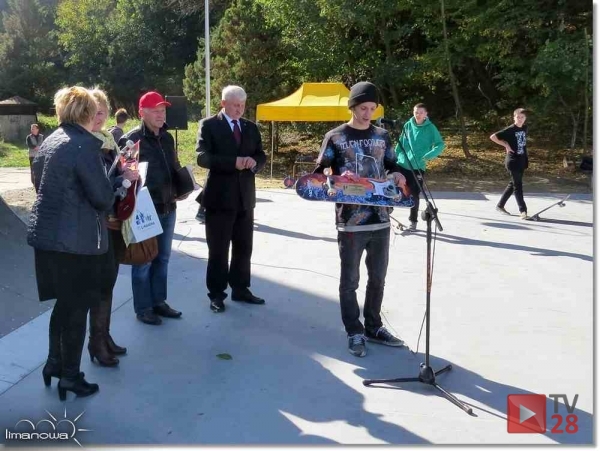 Deskorolka dla burmistrza w nagrodę za skatepark
