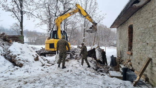 Pocisków było więcej. Zdetonowano je w kamieniołomie w Skrzydlnej – informuje Benedykt Węgrzyn