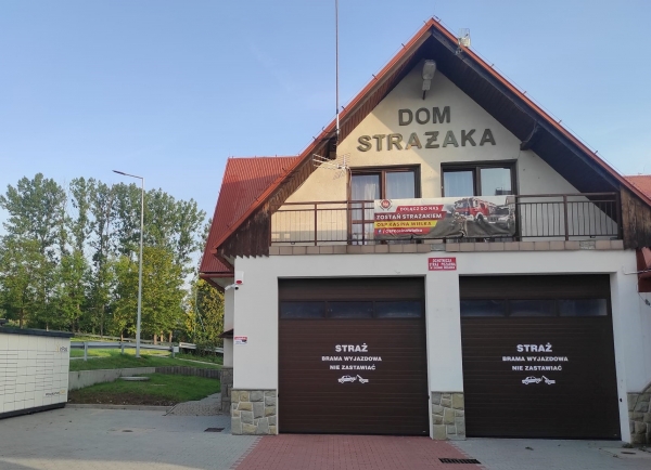 Włączył w nocy syrenę alarmową i uciekł wraz z grupą kolegów. Druhowie opisali tę sytuację w mediach społecznościowych