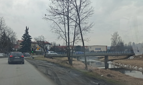 Wojewoda uchylił decyzję starosty. Czy dojdzie do przebudowy mostu na potoku Starowiejskim?