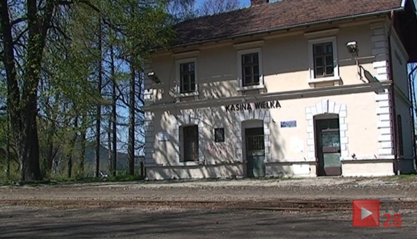 Kasina Wielka. Splądrowali nastawnię na 30 tysięcy złotych