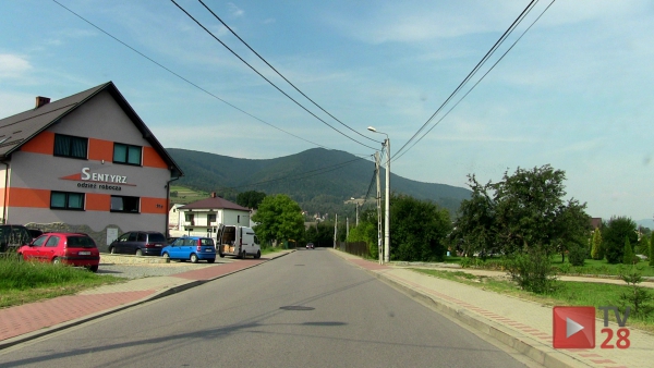 Mszana Dolna. Kto ukróci rajdy samochodowe na Starowiejskiej?