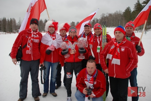 Fan Klub kibicuje Justynie podczas Tour de Ski