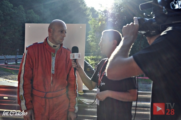 Przełęcz Pod Ostrą bez mediów lokalnych?