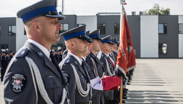 Uroczyste ślubowanie: Dwóch policjantów zasiliło szeregi limanowskiej policji