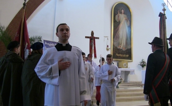 Ks. Szymon Wykupil kończy posługę w parafii pw. Miłosierdzia Bożego. Nowym wikariuszem został mianowany ks. Tomasz Bochnak