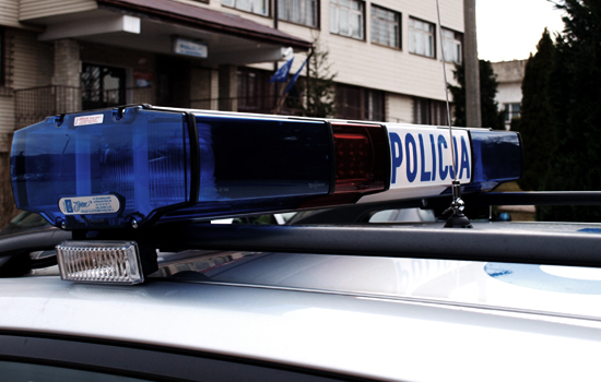 Oddali telefon i pieniądze, bo miał nóż