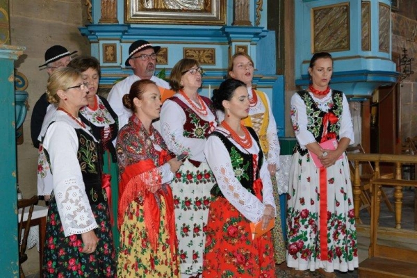 Zagórzańska msza św. z zespołem „Spod Turbaca”
