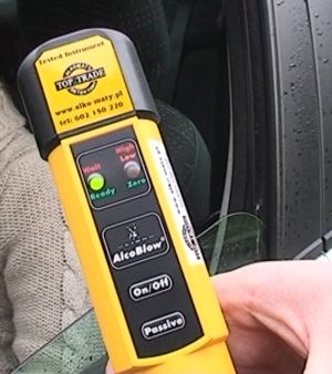 Dobra. Pijani uczniowie przeszkadzali nauczycielce w lekcjach