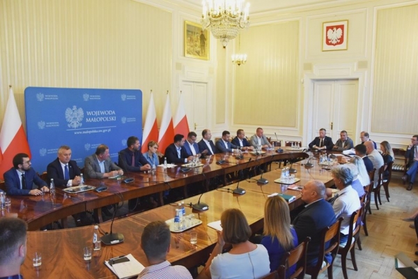 Powiat limanowski oraz gminy Jodłownik, Limanowa, Mszana Dolna i Tymbark zgłosiły straty po powodzi do Małopolskiego Urzędu Wojewódzkiego