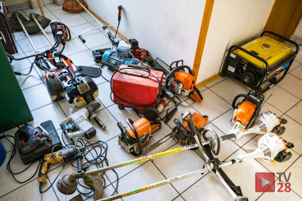 Mszana Dolna. Złodziej pił i kosiarek spalinowych zatrzymany przez policjantów