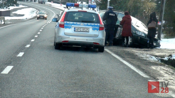 Mszana Dolna. Kolizja Opla z Audi na "krajówce"