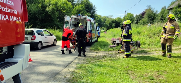 SAM-em w przepust. Traktorzysta był pijany