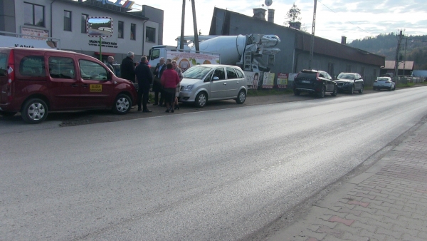Nie po drodze miastu z powiatem. Mimo to droga z Mszany Dolnej do Niedźwiedzia będzie remontowana