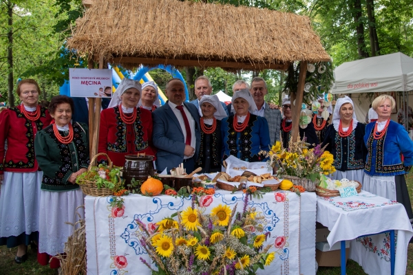 KGW z Męciny triumfowało w XXI Powiatowym Przeglądzie Dorobku Artystycznego i Kulinarnego Kół Gospodyń Wiejskich Powiatu Limanowskiego