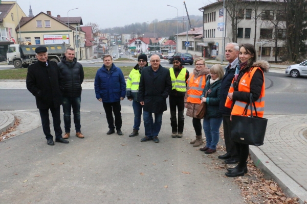 Komisja przeprowadziła odbiór techniczny ronda w ciągu drogi krajowej nr 28