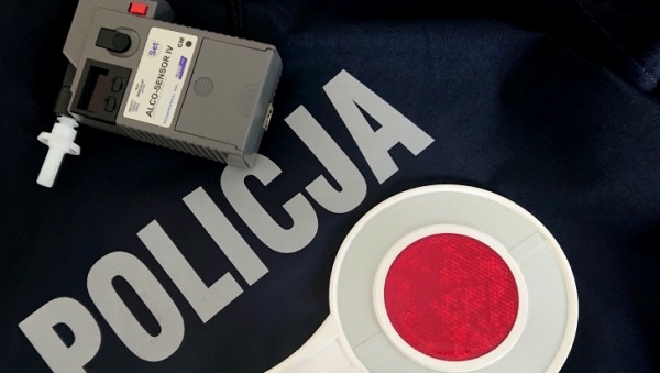 34-latek wjechał w bariery energochłonne. Okazało się, że był pijany