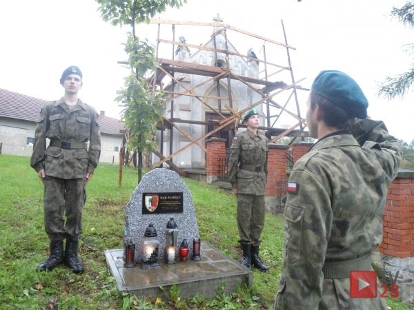Zapalili znicze kpt Jerzemu Myszkowskiemu