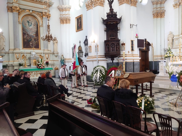 Delegacja z Mszany Dolnej pożegnała śp. Teresę Dangel, honorową obywatelkę miasta