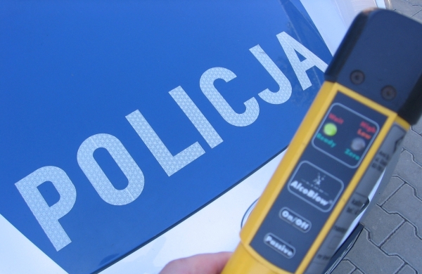 47-latek uciekł z miejsca kolizji. Podejrzany o jej spowodowanie miał 2 promile