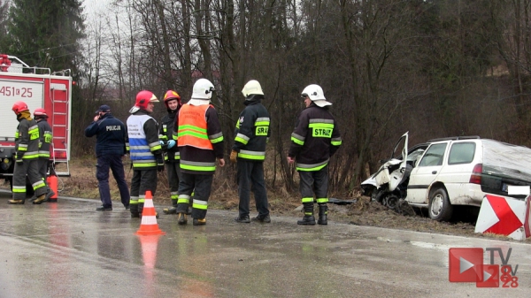 Podobin. Kierowca osobówki , która zatrzymała się na betonowym przepuście był pijany