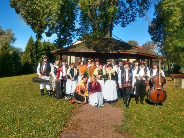 Zespół Ludowy „Skrzydlanie” laureatem II Jesiennych Impresji Folklorystycznych w Artystycznej Dolinie