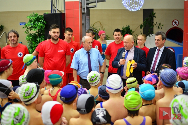 Władze powiatu ruszają na pomoc limanowskiej pływalni