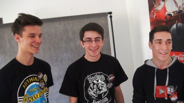 Młodzi filmowcy promują szkołę w internecie