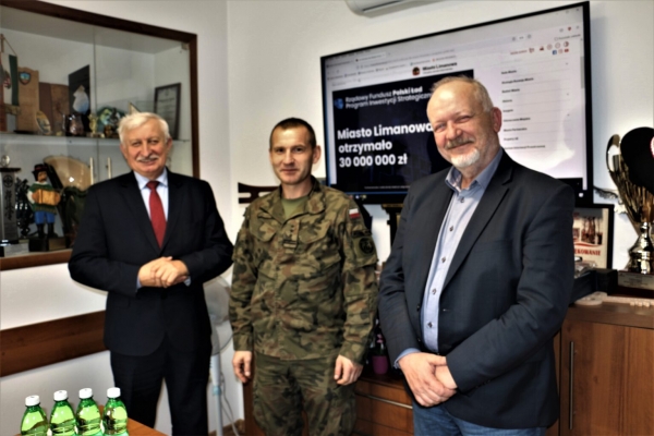 Płk Marcin Siudziński, dowódca 11. Małopolskiej Brygady Obrony Terytorialnej, spotkał się z władzami miasta