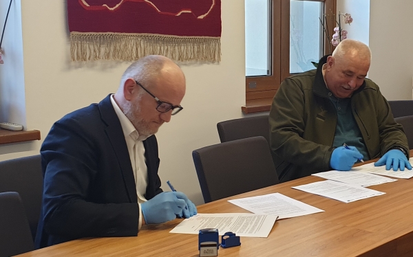 Podpisano umowę na rozbudowę systemu wodociągowego w Dobrej i Porąbce