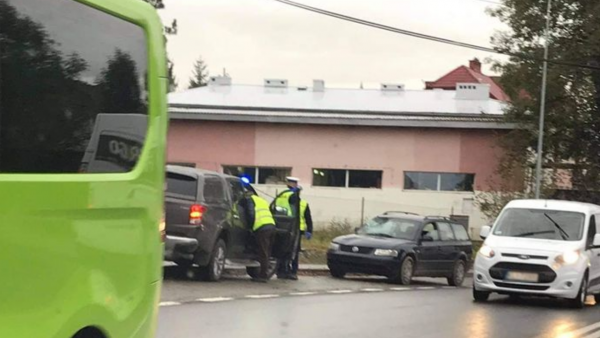 Ciężki stan mężczyzny potrąconego przez samochód osobowy