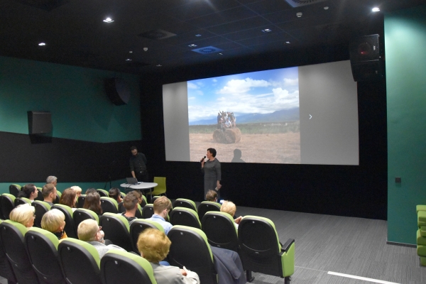 Adam Olesiak zabrał publiczność w podróż po Bułgarii i Rumunii