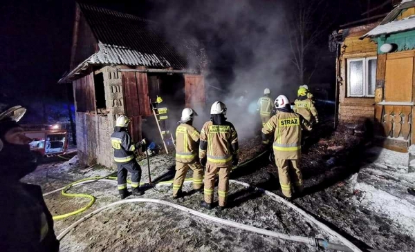 Nocny pożar w Mszanie Górnej. Palił się dom i budynek gospodarczy