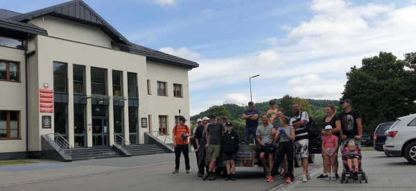 Wielkie sprzątanie Łososinki. Zebrano kilkadziesiąt worków odpadów