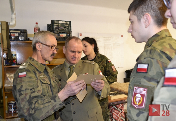 płk Wiesław Budny w Zespole Szkół im. KEN w Tymbarku