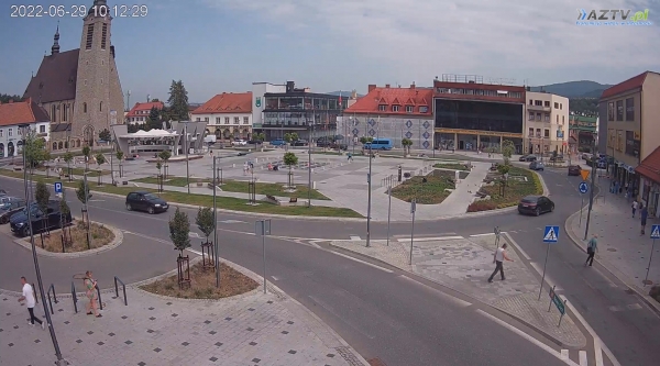 Zignorował podstawową zasadę. Kierujący toyotą potrącił dwie osoby na przejściu dla pieszych