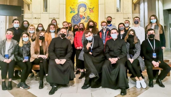 Przedstawicielki Ruchu Światło-Życie z parafii pw. Miłosierdzia Bożego chcą rozwijać współpracę młodzieży w dekanacie Mszana Dolna