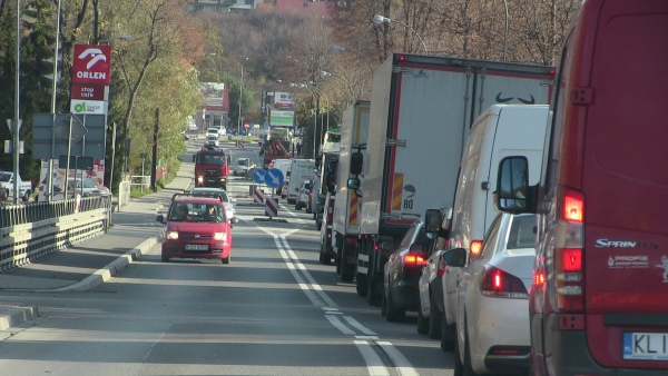 Komunikacyjne problemy Limanowej i Mszany Dolnej to codzienność. Co może usprawnić poruszanie się w naszych miastach?