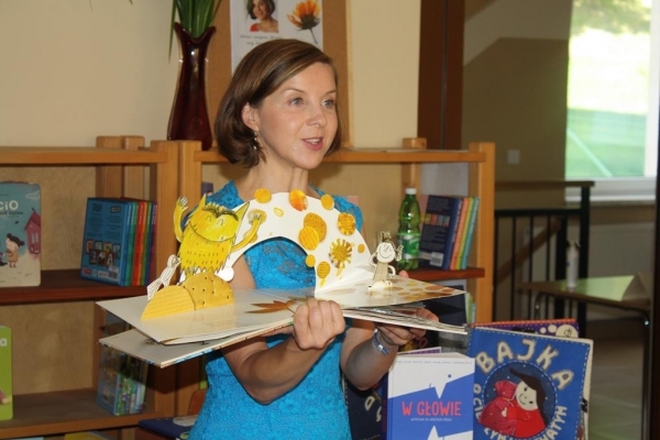 O terapeutycznej funkcji literatury. Warsztaty z dr Wandą Matras-Mastalerz w Gminnej Bibliotece Publicznej w Starej Wsi