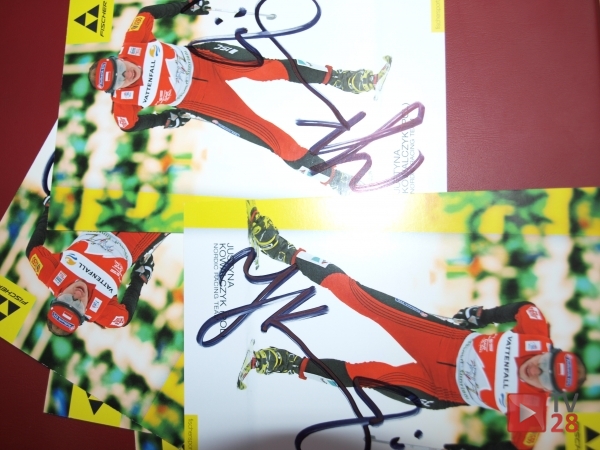 Autografy Justyny Kowalczyk "polecą" do Kanady i USA