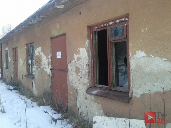 Mszana Dolna. Było –10 ºC. 33-latek leżał na podłodze. Strażnicy miejscy przyszli w porę