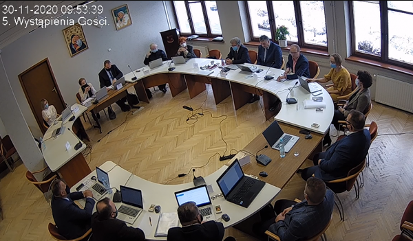 Prezes rabczańskiego szpitala prosił radnych o wsparcie. Samorząd miałby zakupić "cegiełkę" o wartości 20 tys. złotych