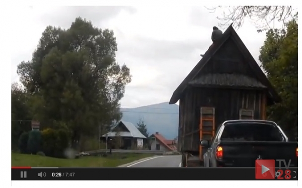 Kazimierz Niżnik tropi "kurną chatę na kółkach"