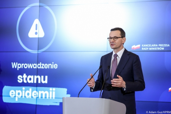 Rząd wprowadził stan epidemii. Szkoły zamknięte do Wielkanocy, kara za złamanie kwarantanny podwyższona do 30 tys. zł