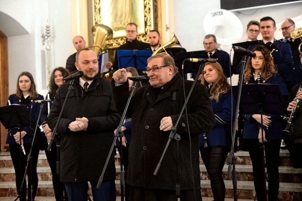 16 wykonawców wystąpiło w IX Gminnym Przeglądzie Kolęd i Pastorałek w Łukowicy