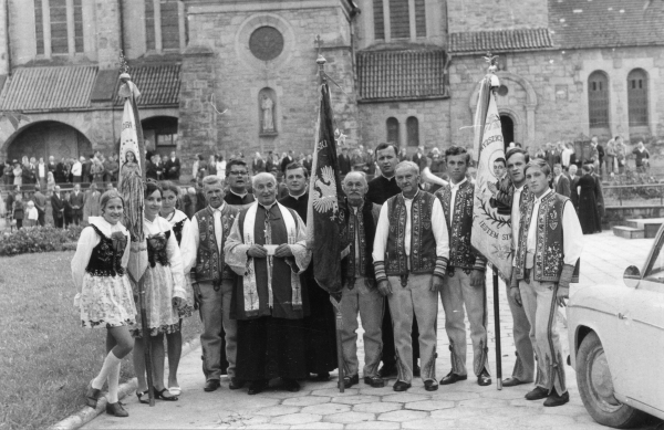 Karol Wojtas podąża „Śladami księdza Ludwika Kowalskiego”. Dzięki jego staraniom doszło do koronacji Piety Limanowskiej