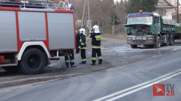 Lubomierz. Strażacy zapobiegli spaleniu się ciężarówki