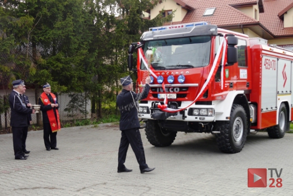 Strażacy z Kamienicy mają nowy wóz bojowy