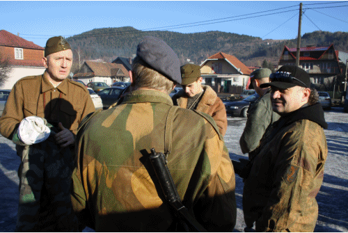 Szczawa. Odtworzyli zrzut dla Armii Krajowej
